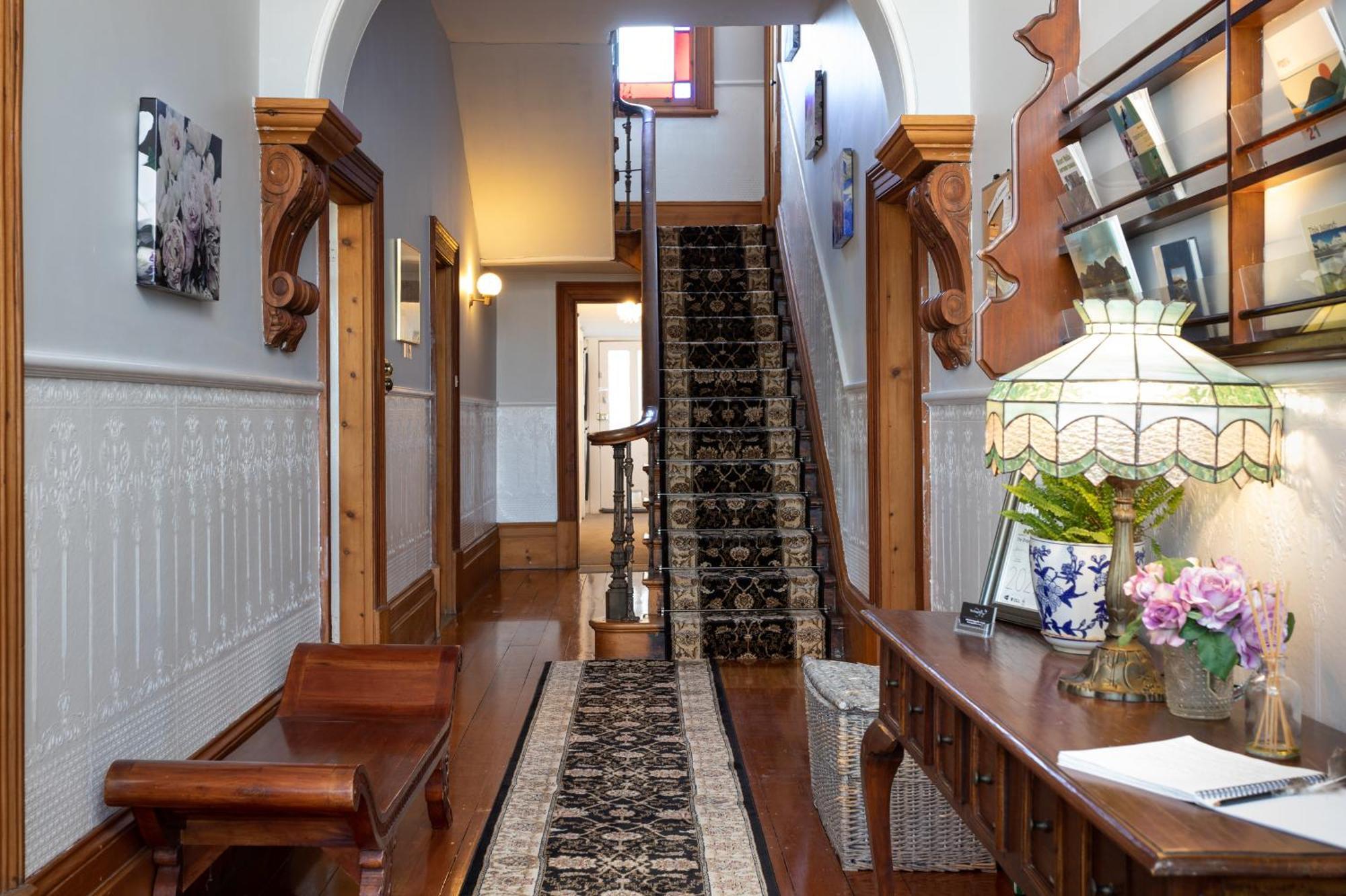The Dragonfly Inn Лонсестон Экстерьер фото